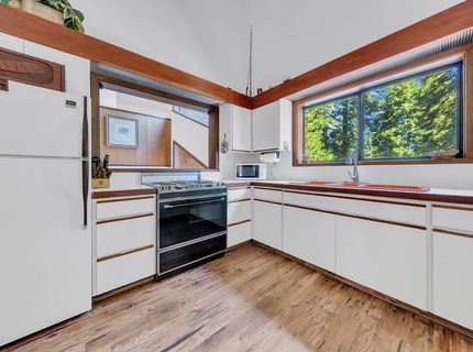 314 Lake Almanor West Drive, Lake Almanor, CA 96020 Photo