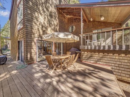 314 Lake Almanor West Drive, Lake Almanor, CA 96020 Photo