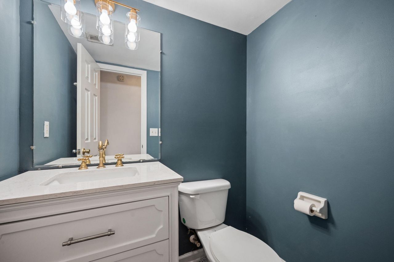 302 Springview Lane Photo 8