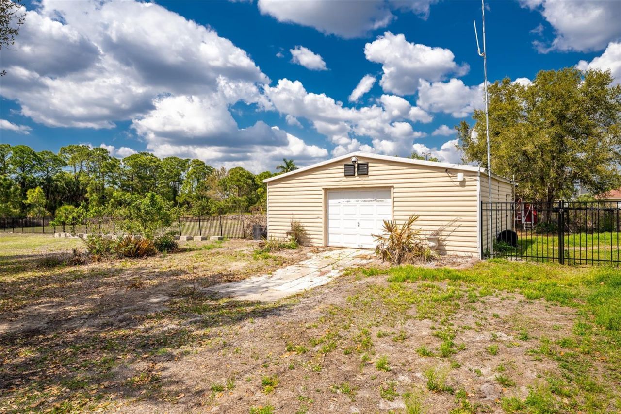 8444 Delong Avenue, North Port, FL 34291 Photo