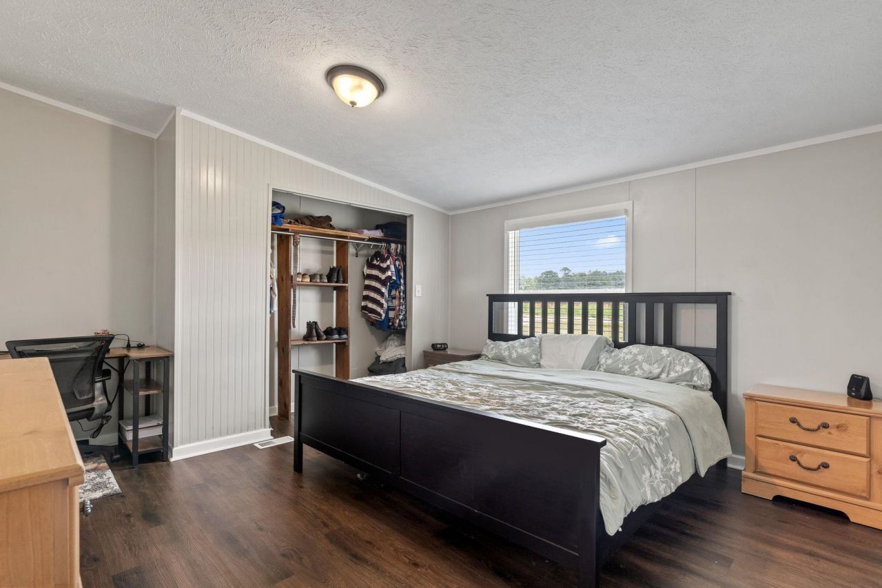 1357 Tarton Dr. Photo 16