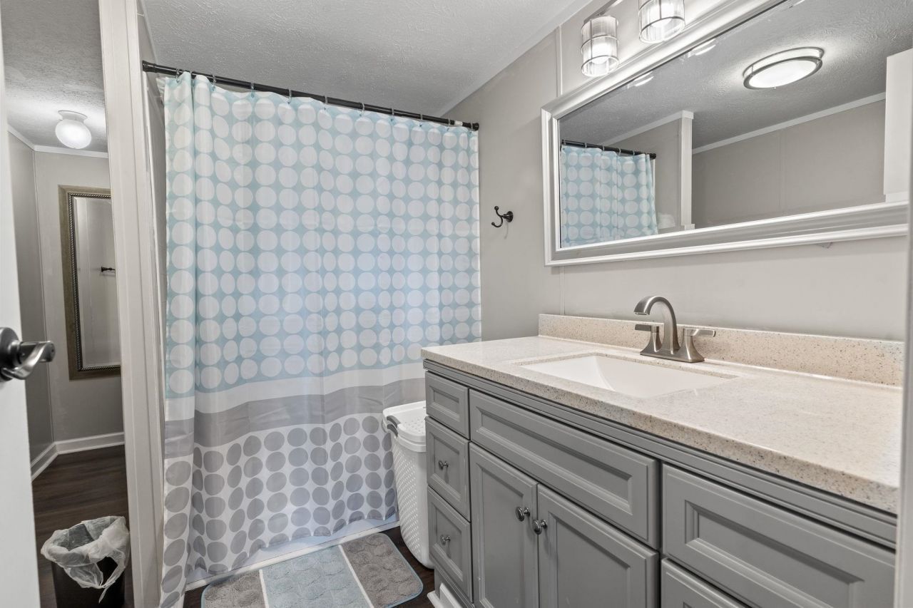 1357 Tarton Dr. Photo 19