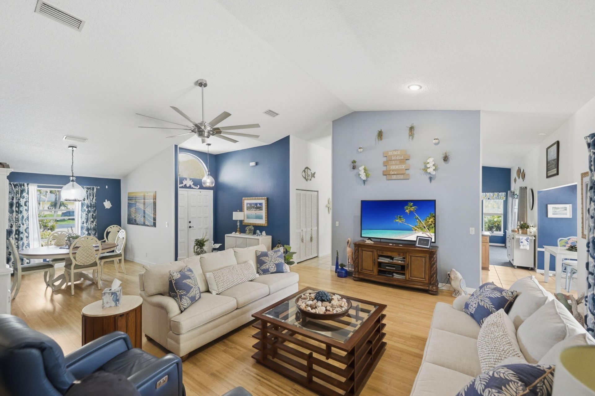 8789 SE Woodwind Street, Hobe Sound, FL 33455 Photo