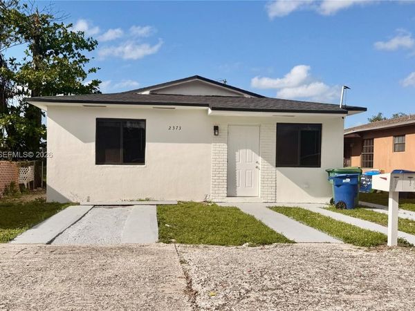 2373 NW 61st St , Miami, FL 33142
