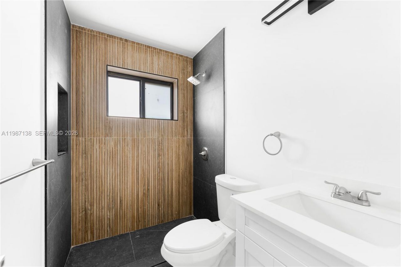 2373 NW 61st St, Miami, FL 33142 Photo