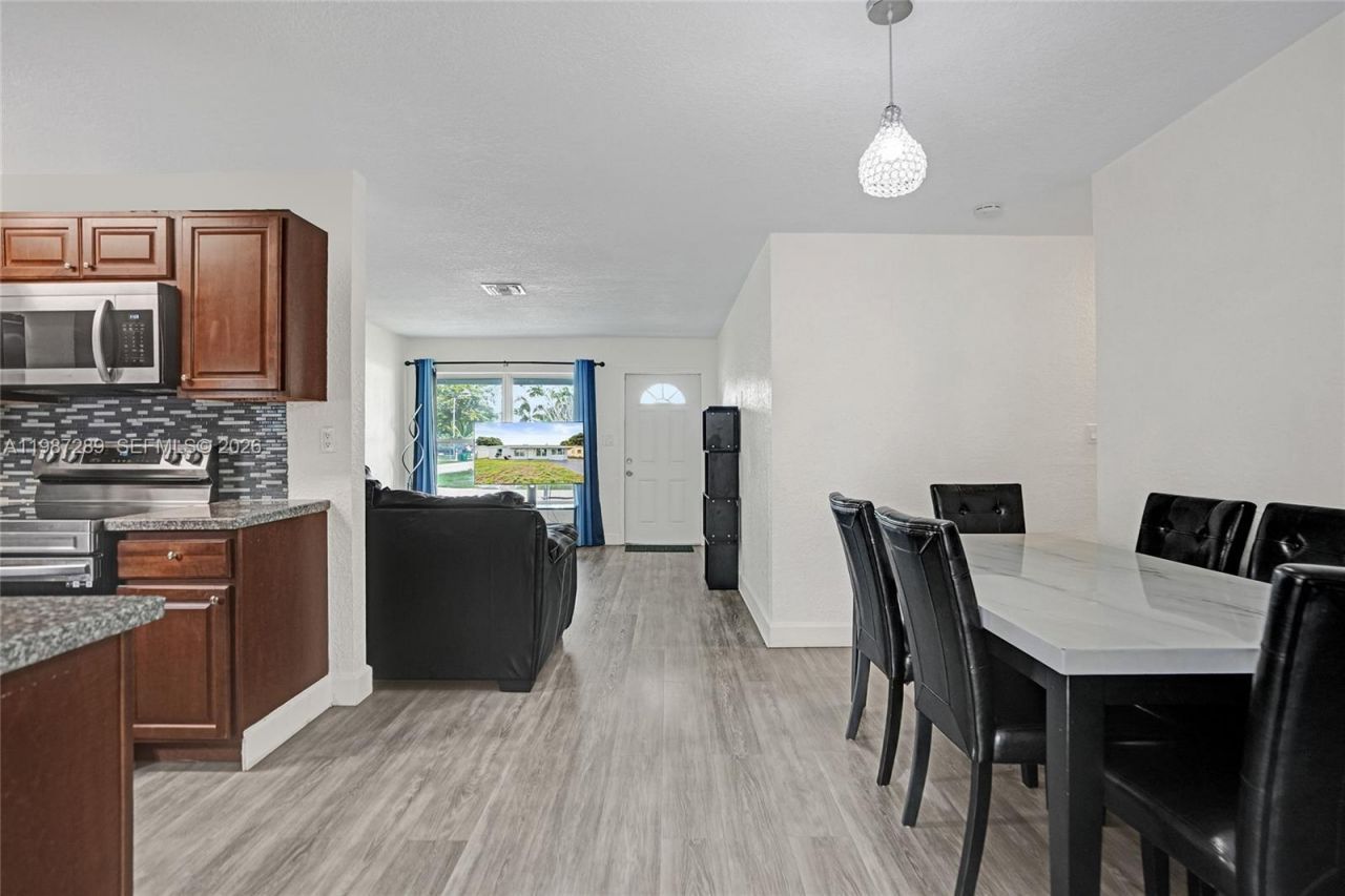 3320 NW 18th St, Lauderhill, FL 33311 Photo