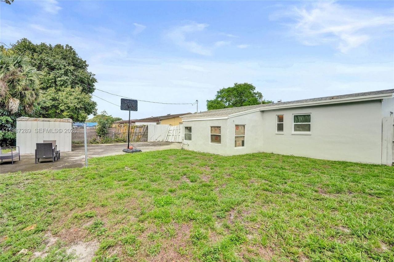 3320 NW 18th St, Lauderhill, FL 33311 Photo