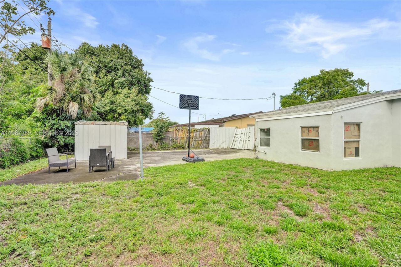 3320 NW 18th St, Lauderhill, FL 33311 Photo