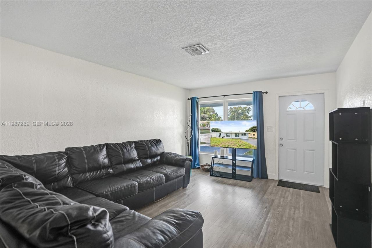 3320 NW 18th St, Lauderhill, FL 33311 Photo