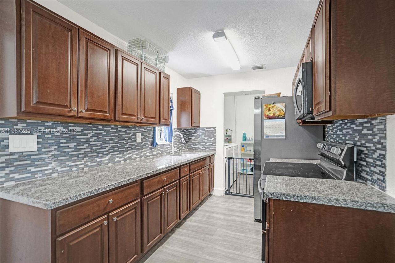 3320 NW 18th St, Lauderhill, FL 33311 Photo