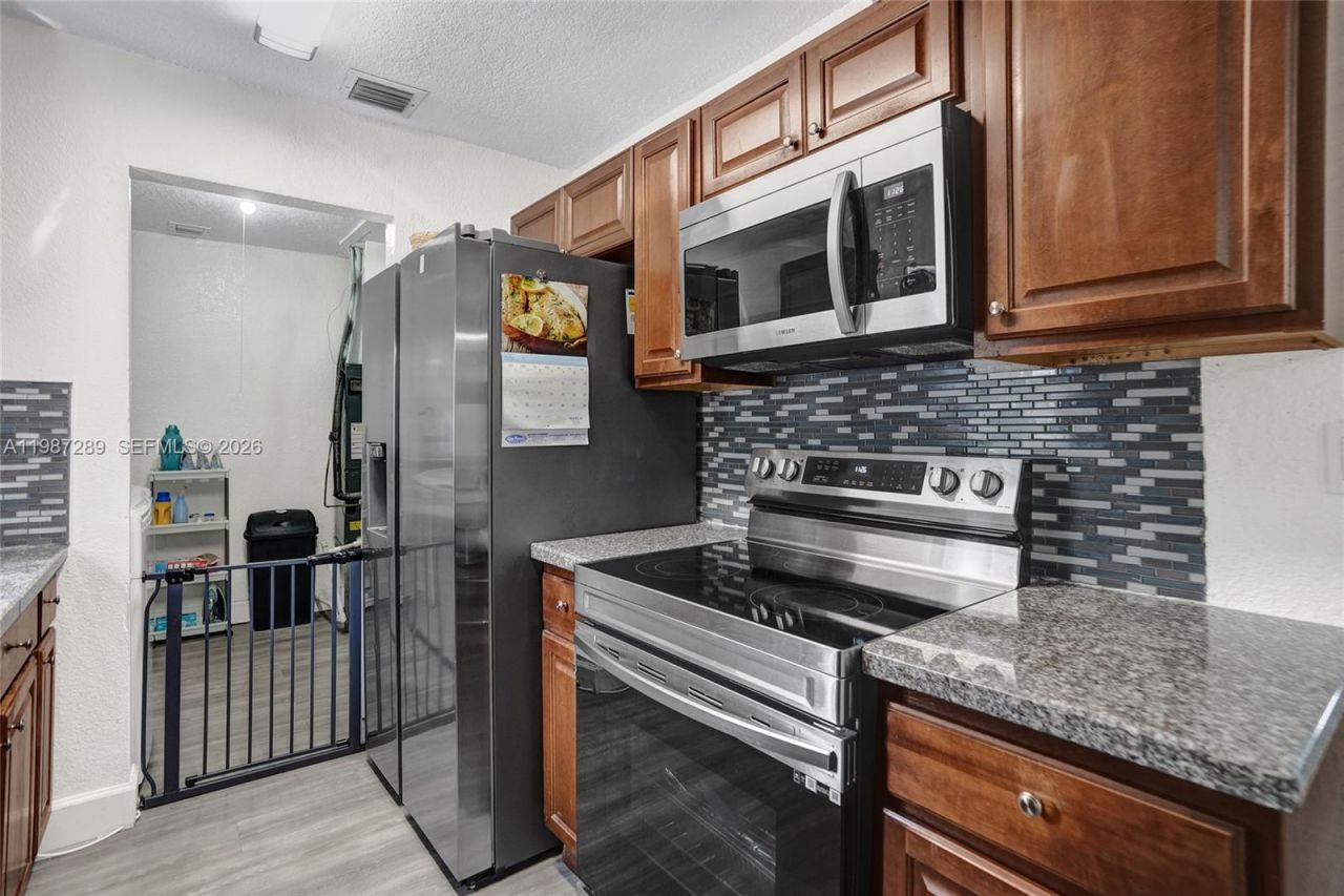 3320 NW 18th St, Lauderhill, FL 33311 Photo