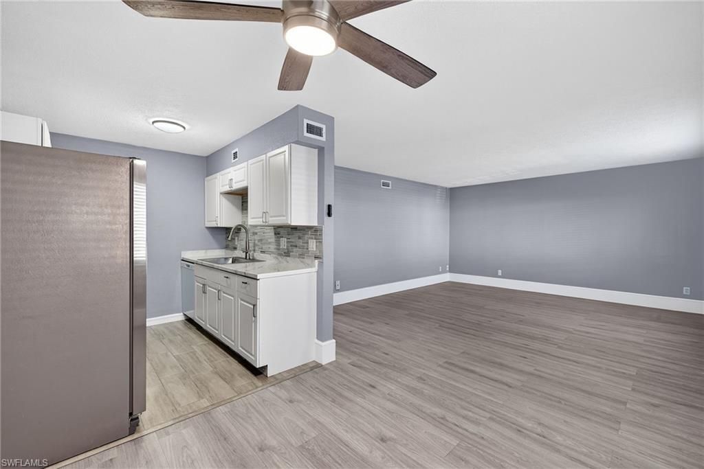 4617 Bayshore Dr, Unit H4, Naples, FL 34112 Photo