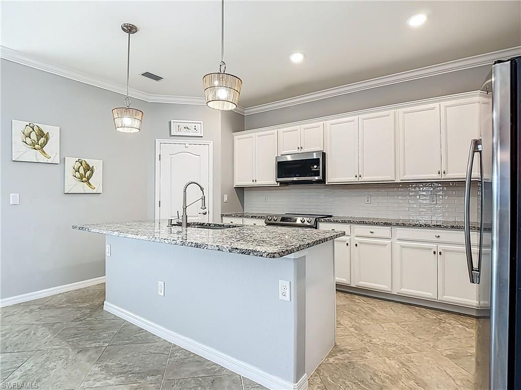 19890 Beverly Park Rd, Estero, FL 33928 Photo