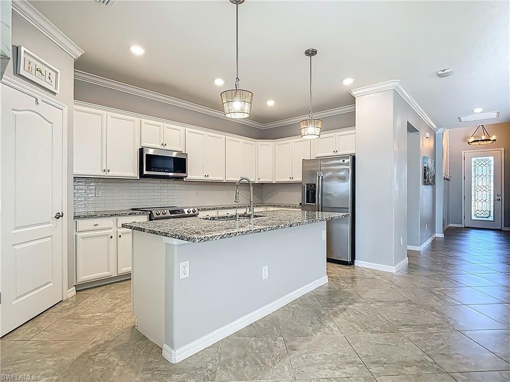 19890 Beverly Park Rd, Estero, FL 33928 Photo