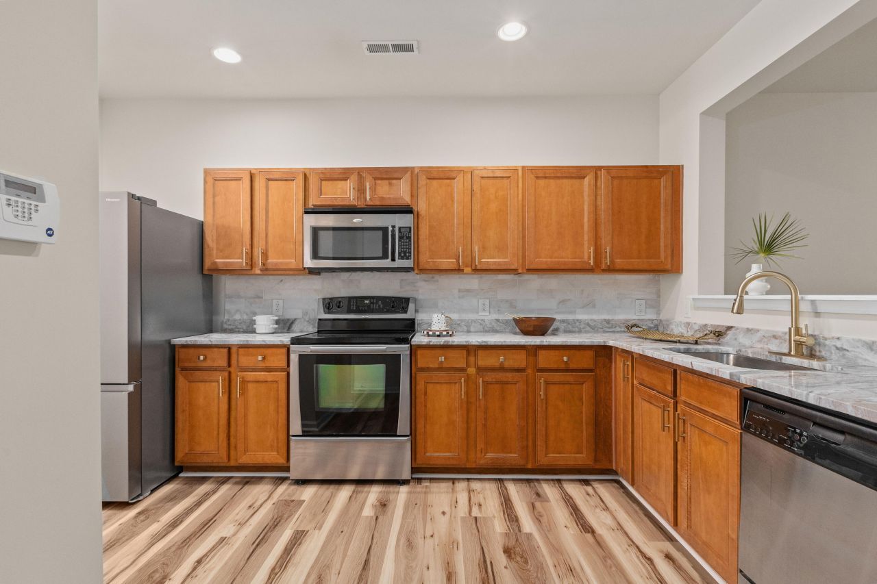 325 Flyway Road Photo 17