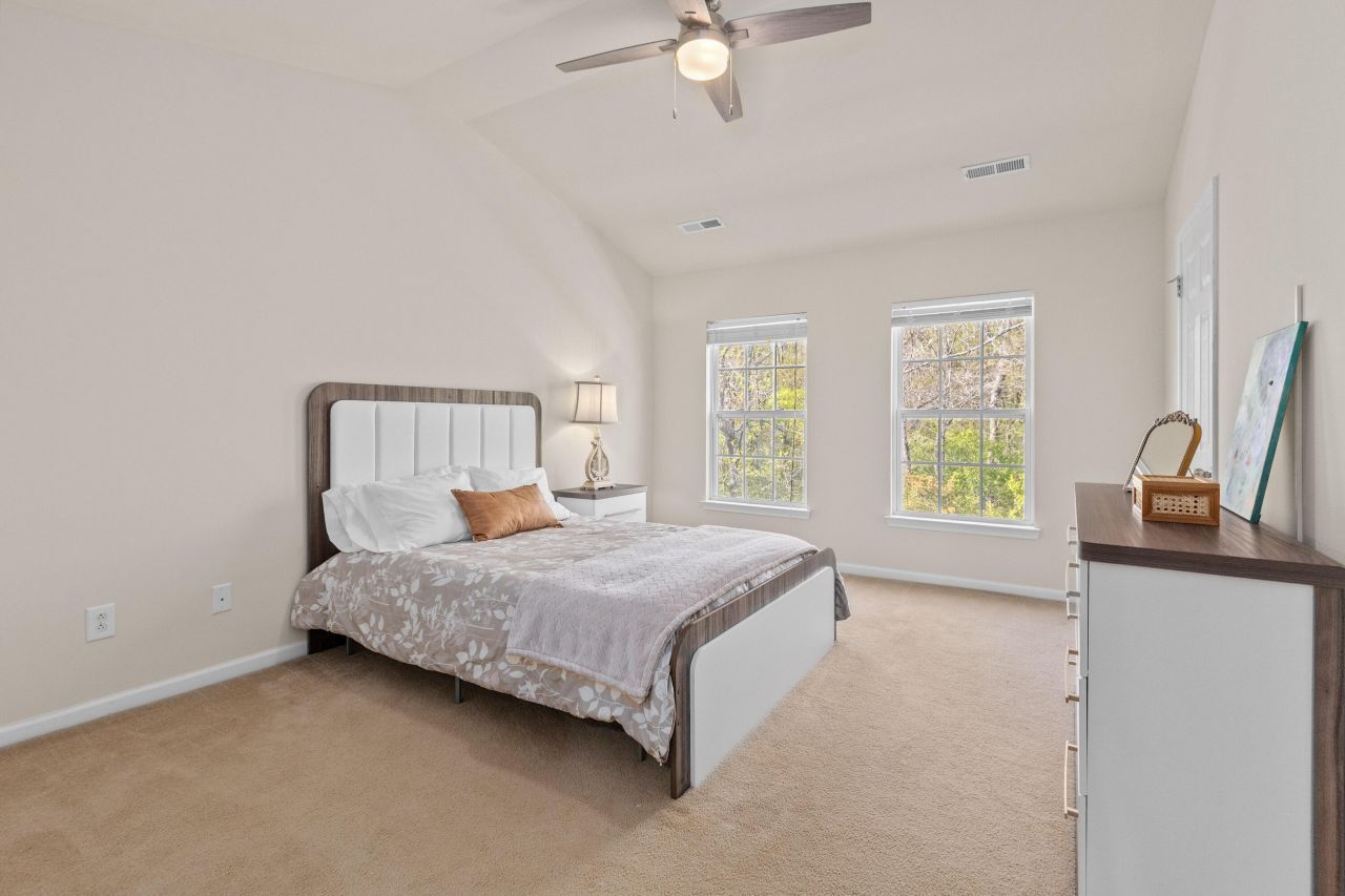 325 Flyway Road Photo 7