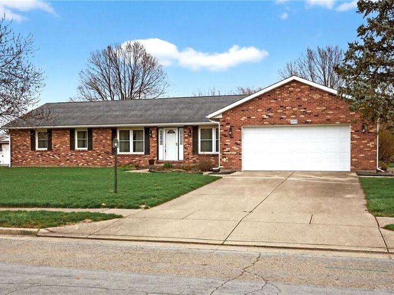 2255 Monterey Drive, Xenia, OH 45385 Photo 2