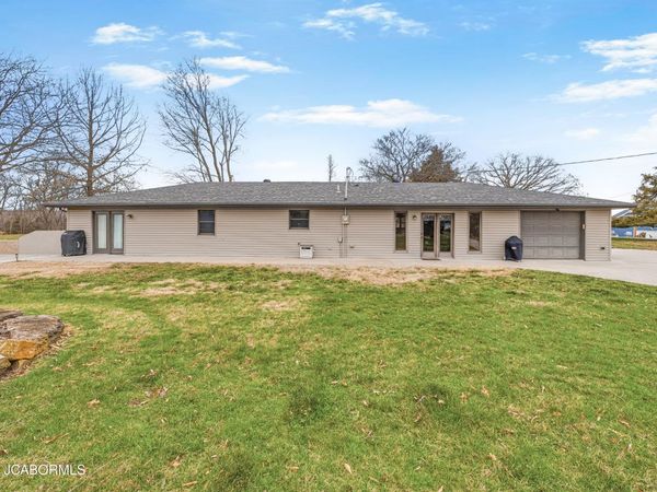 10163 COUNTY ROAD 367, New Bloomfield, MO 65063
