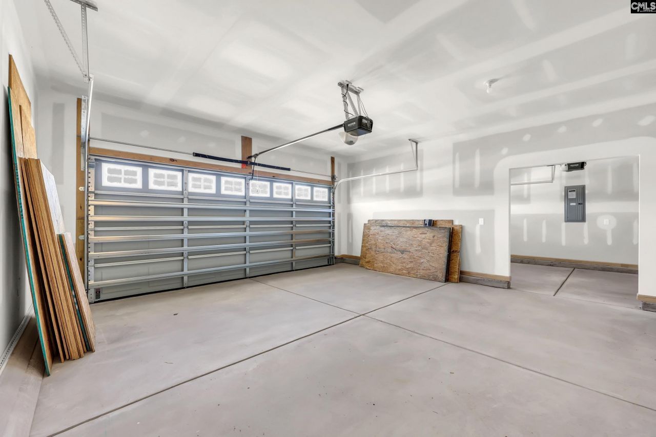 2181 Allan Crest Road Photo 11