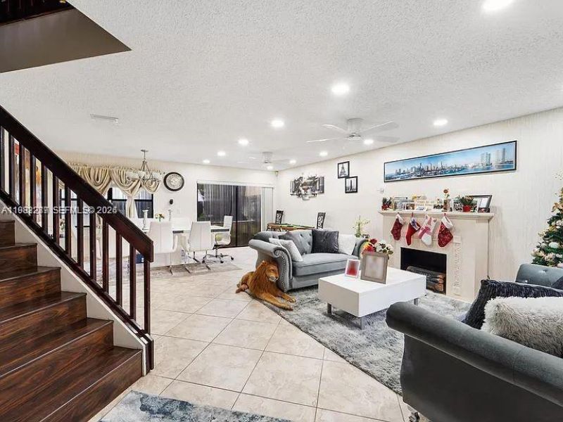 1431 SW 87th Way, Pembroke Pines, FL 33025 Photo