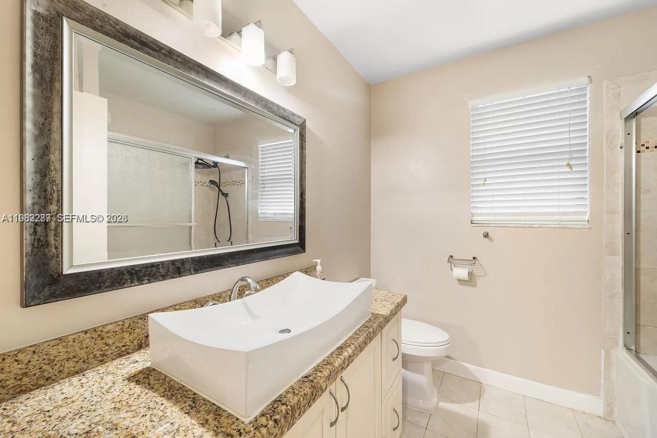1431 SW 87th Way, Pembroke Pines, FL 33025 Photo