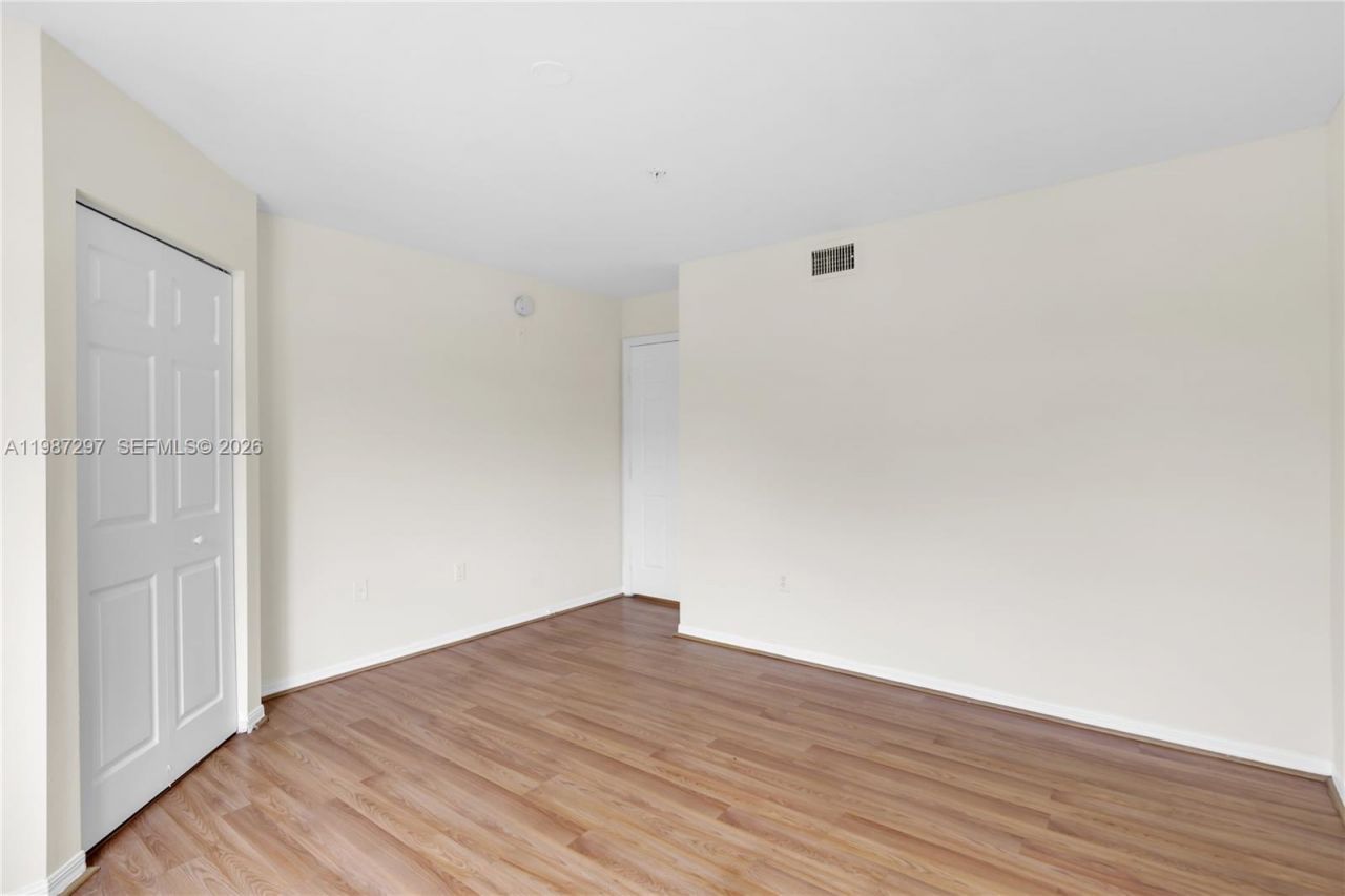 11185 SW 6th St , Unit 301, Pembroke Pines, FL 33025 Photo