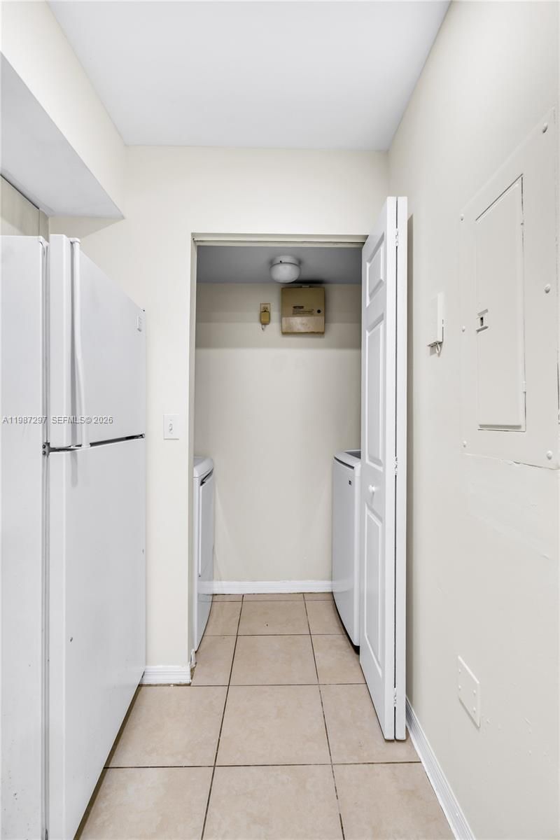 11185 SW 6th St , Unit 301, Pembroke Pines, FL 33025 Photo