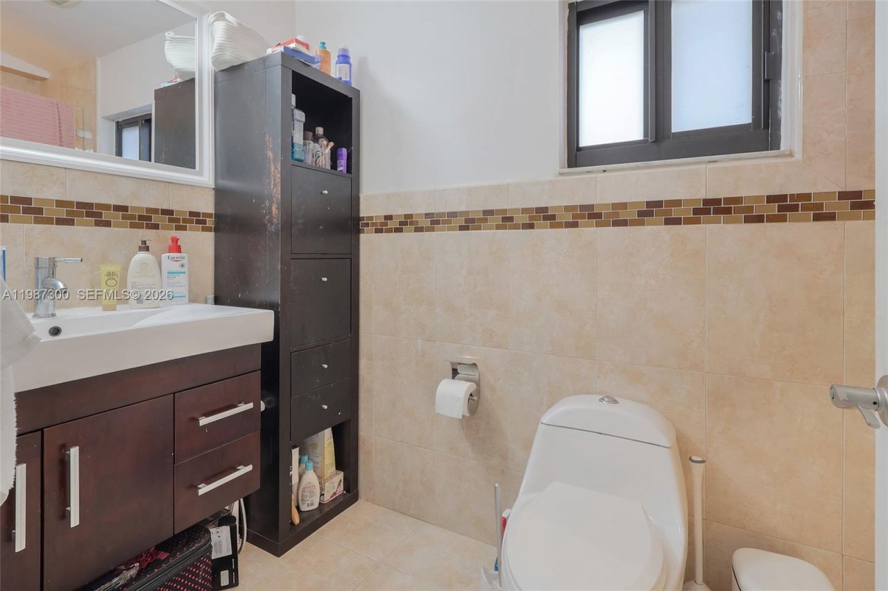 12682 NW 7th Way, Miami, FL 33182 Photo