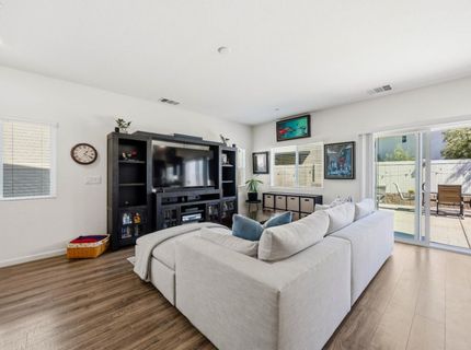 3730 Roseparke Way, Sacramento, CA 95834 Photo