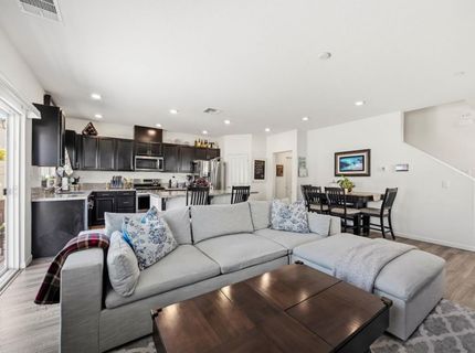 3730 Roseparke Way, Sacramento, CA 95834 Photo
