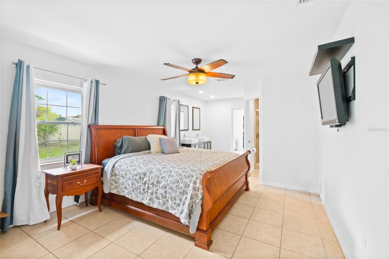 305 Palm Springs Drive, Longwood, FL 32750 Photo