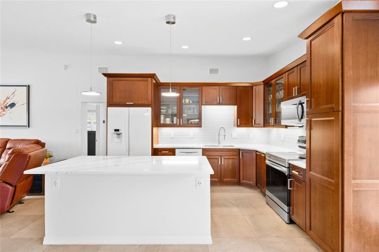 305 Palm Springs Drive, Longwood, FL 32750 Photo