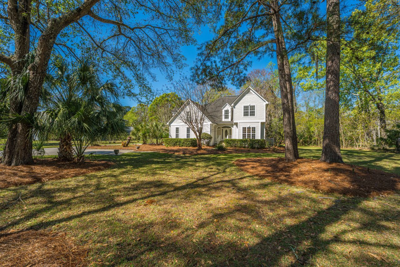 3930 Colonel Vanderhorst Circle Mount Pleasant, SC 29466