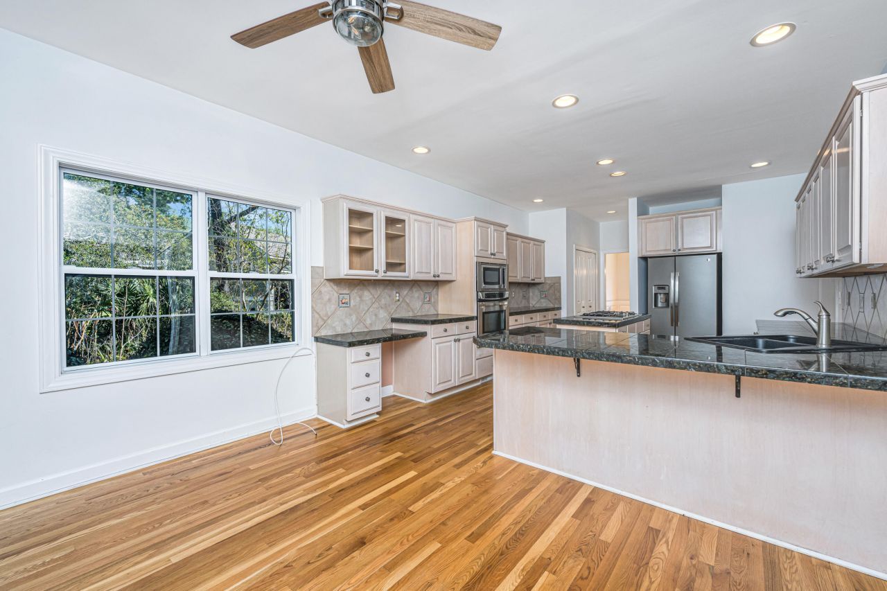 3930 Colonel Vanderhorst Circle Photo 11