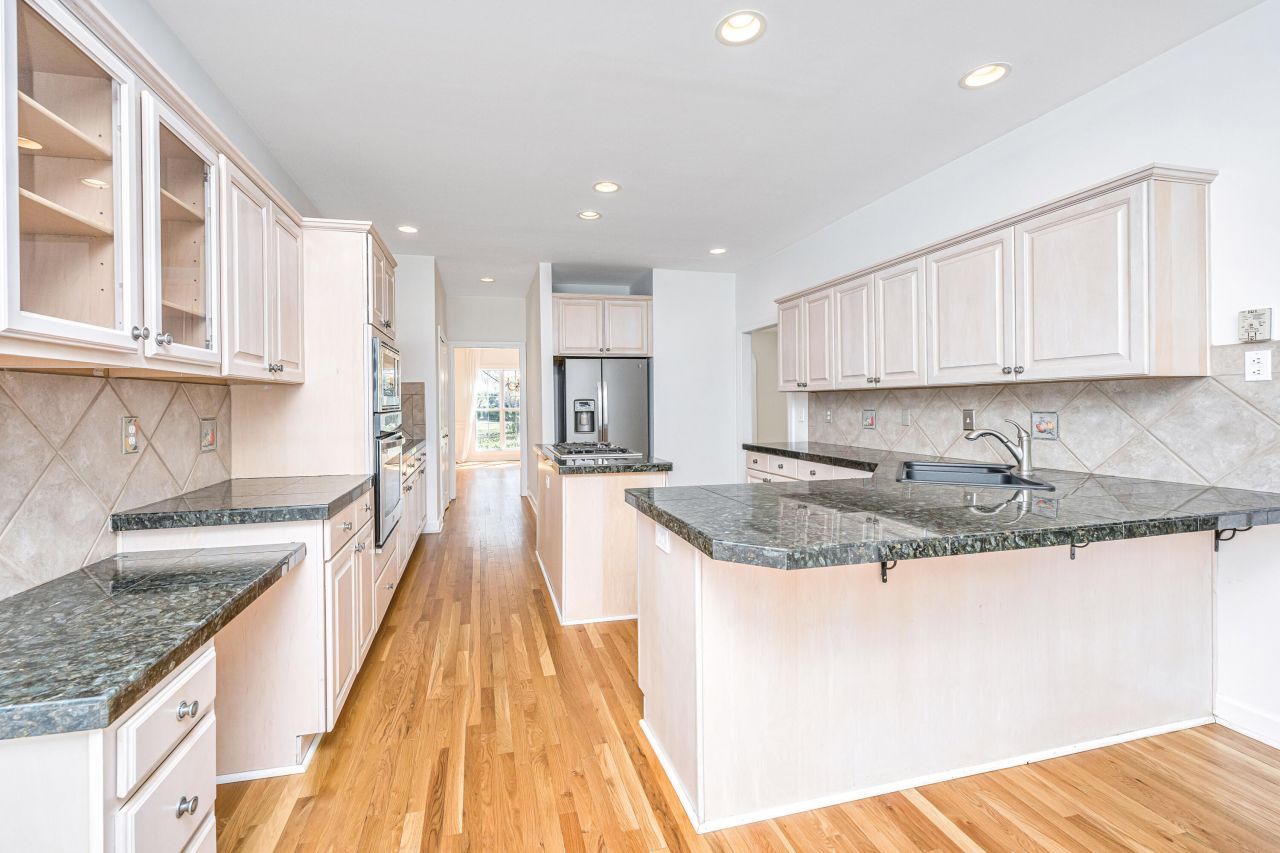 3930 Colonel Vanderhorst Circle Photo 13