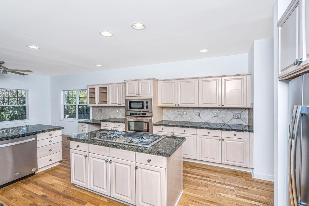 3930 Colonel Vanderhorst Circle Photo 16