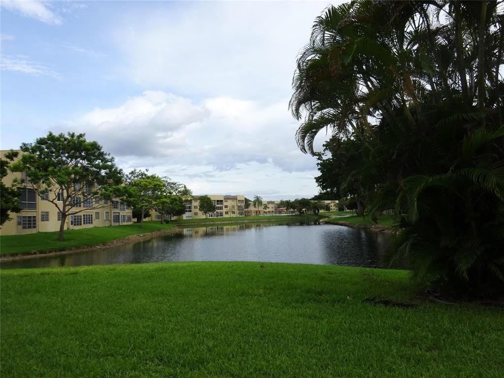 6050 NW 64th Avenue, Unit 307, Tamarac, FL 33319 Photo