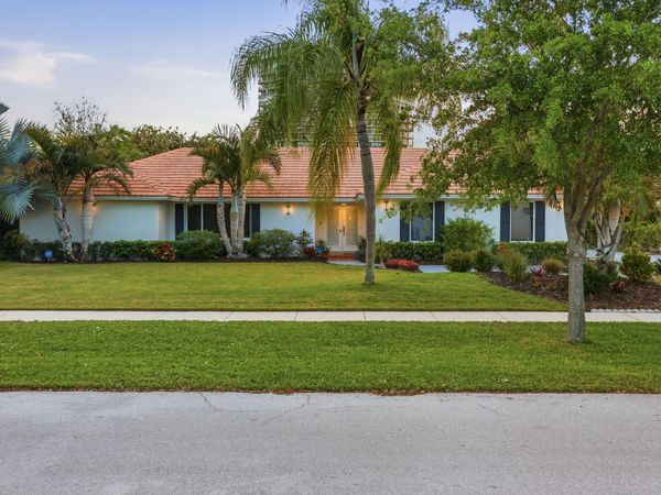 2001 Embassy Drive, West Palm Beach, FL 33401