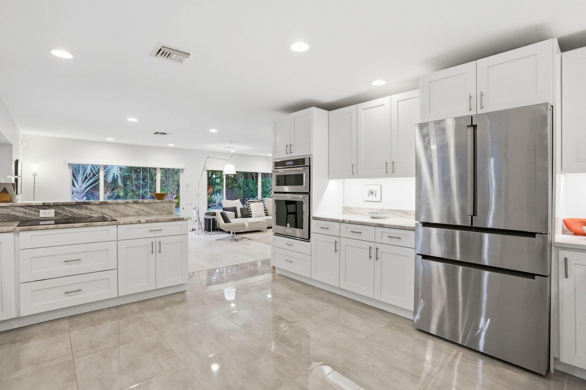 2001 Embassy Drive, West Palm Beach, FL 33401 Photo