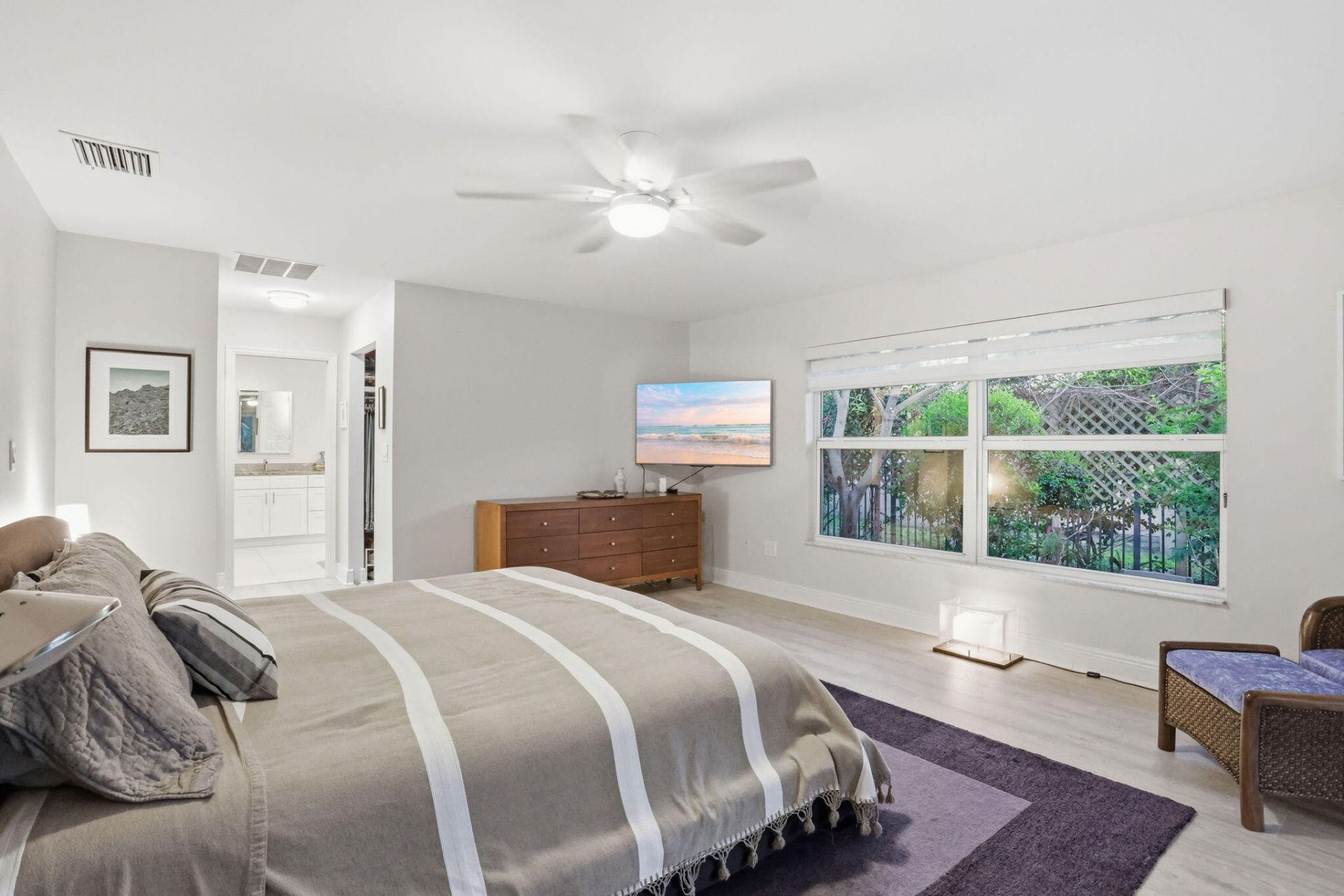 2001 Embassy Drive, West Palm Beach, FL 33401 Photo