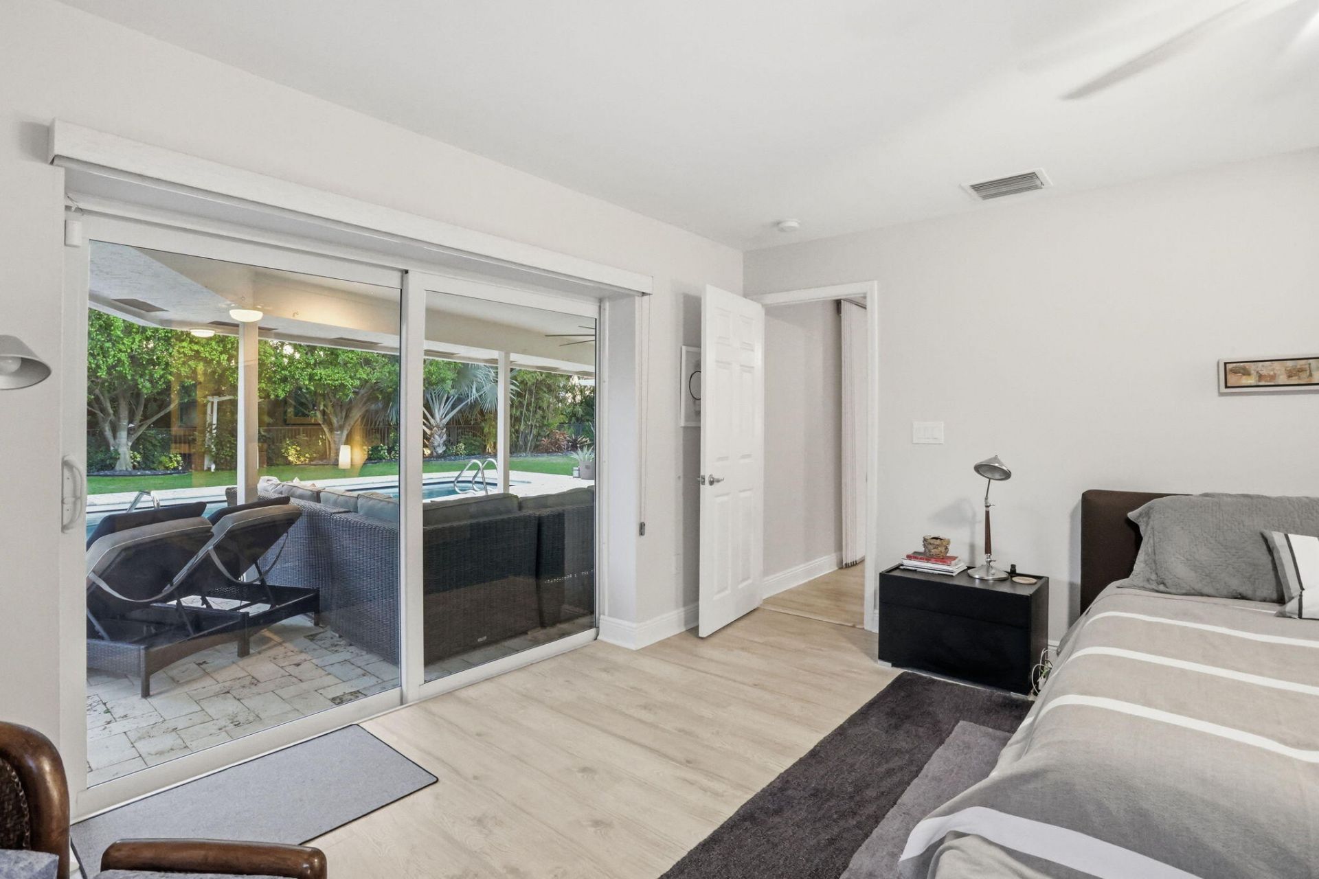 2001 Embassy Drive, West Palm Beach, FL 33401 Photo