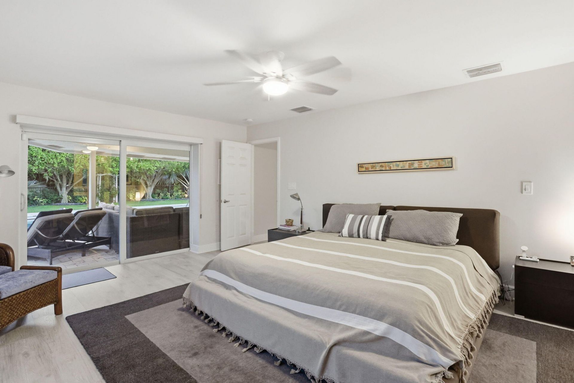 2001 Embassy Drive, West Palm Beach, FL 33401 Photo