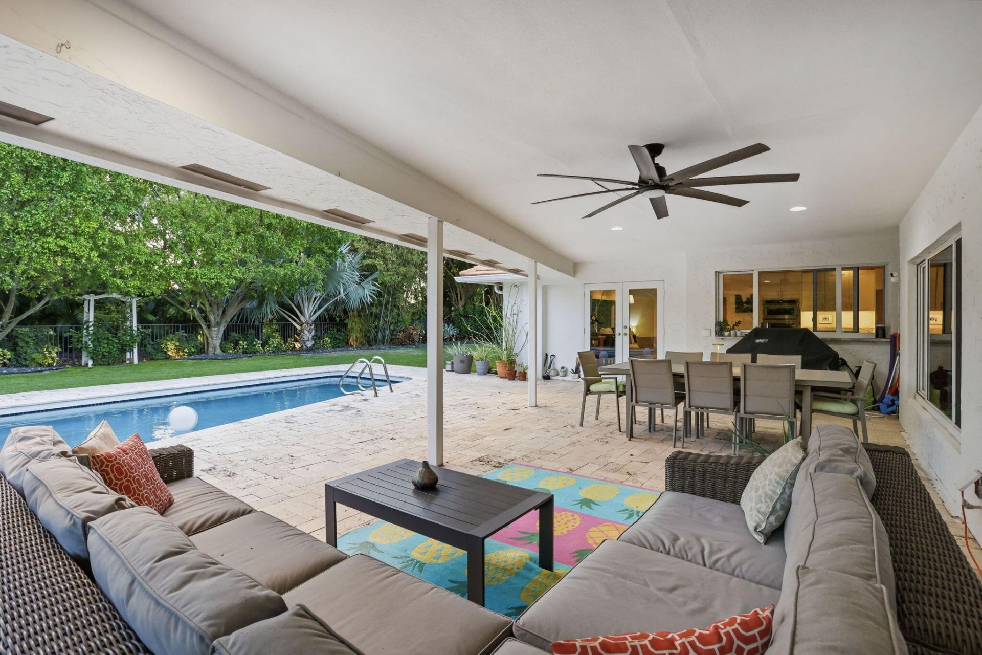 2001 Embassy Drive, West Palm Beach, FL 33401 Photo