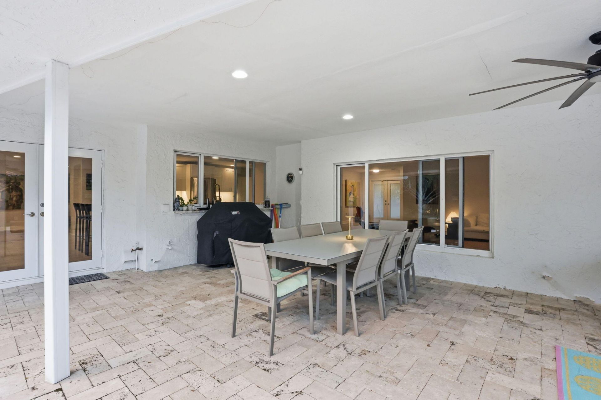 2001 Embassy Drive, West Palm Beach, FL 33401 Photo