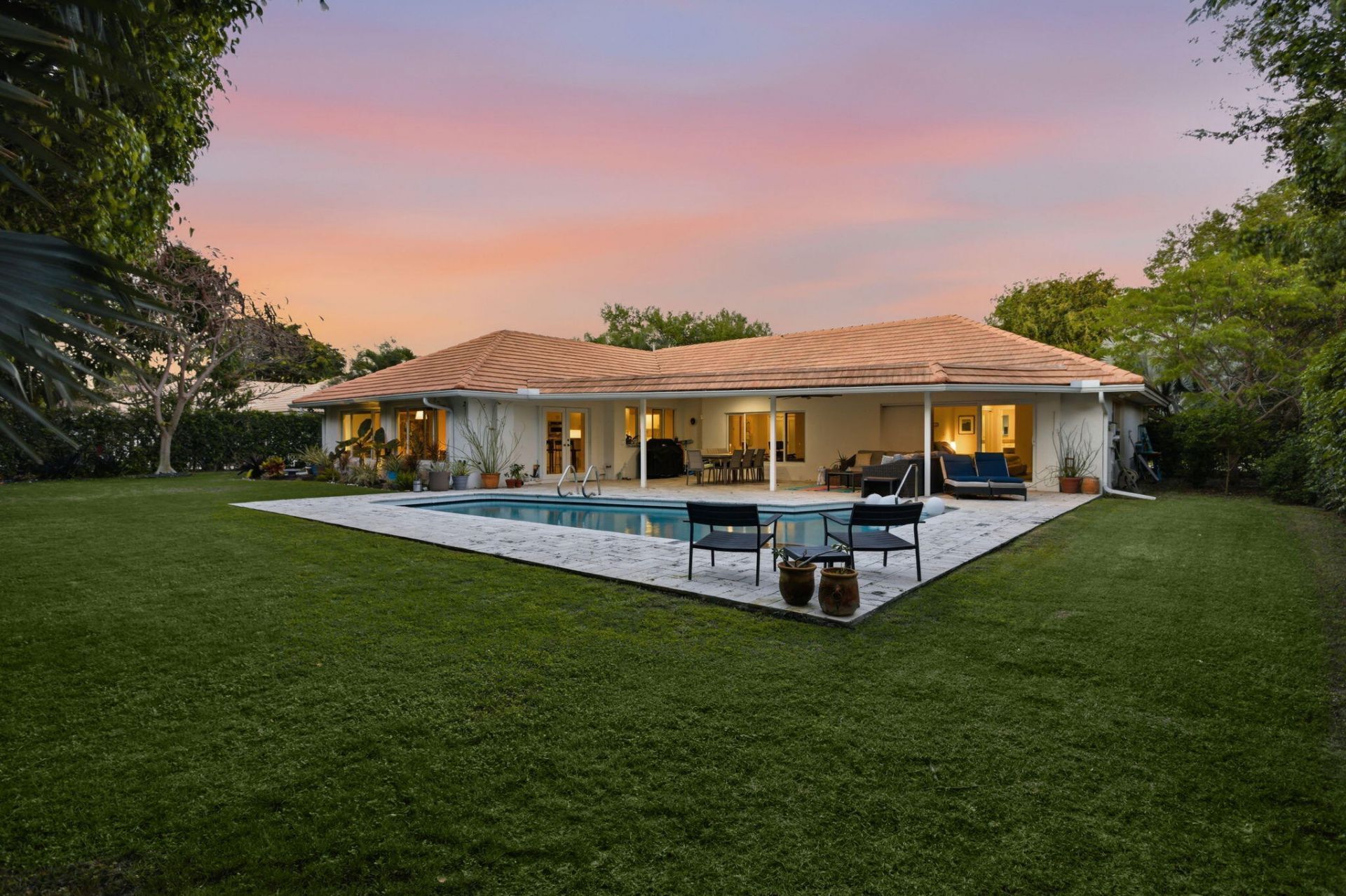 2001 Embassy Drive, West Palm Beach, FL 33401 Photo