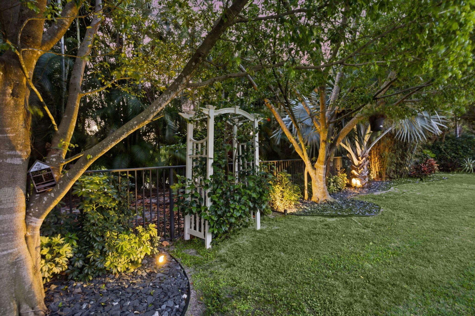 2001 Embassy Drive, West Palm Beach, FL 33401 Photo