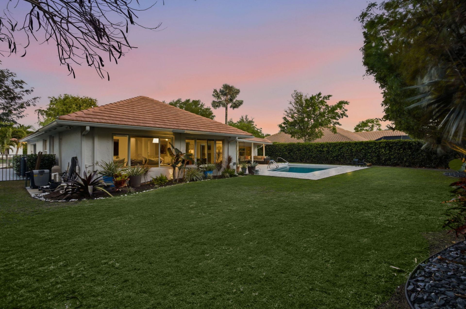 2001 Embassy Drive, West Palm Beach, FL 33401 Photo