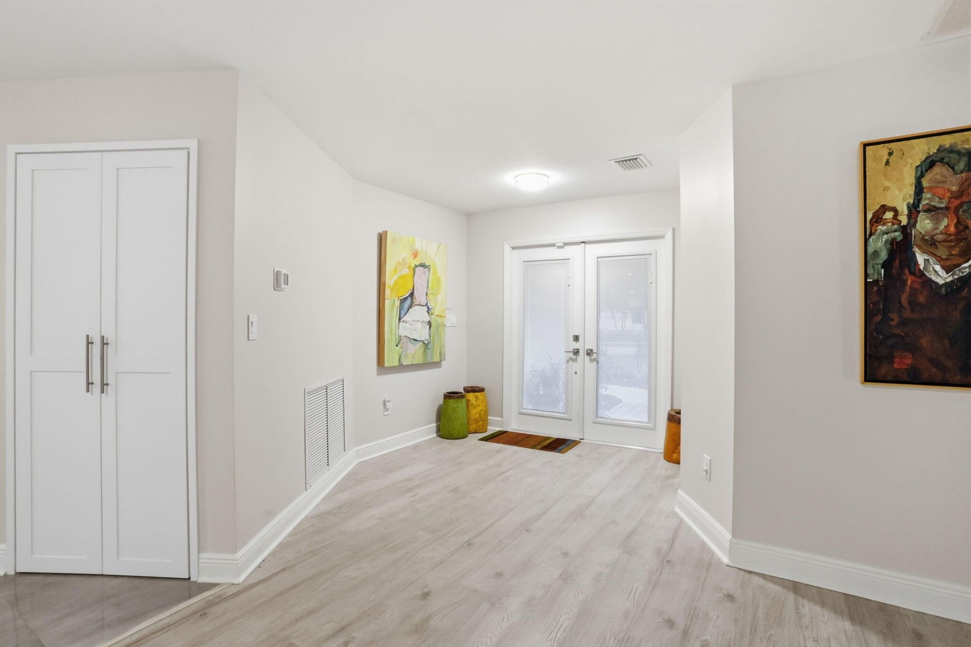 2001 Embassy Drive, West Palm Beach, FL 33401 Photo