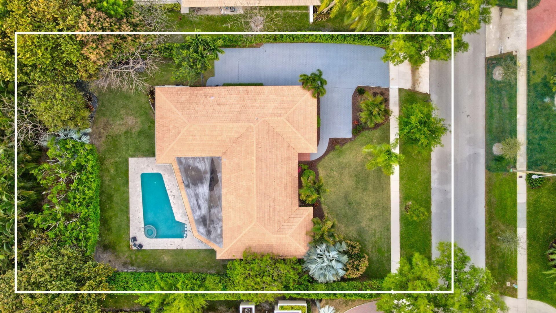 2001 Embassy Drive, West Palm Beach, FL 33401 Photo