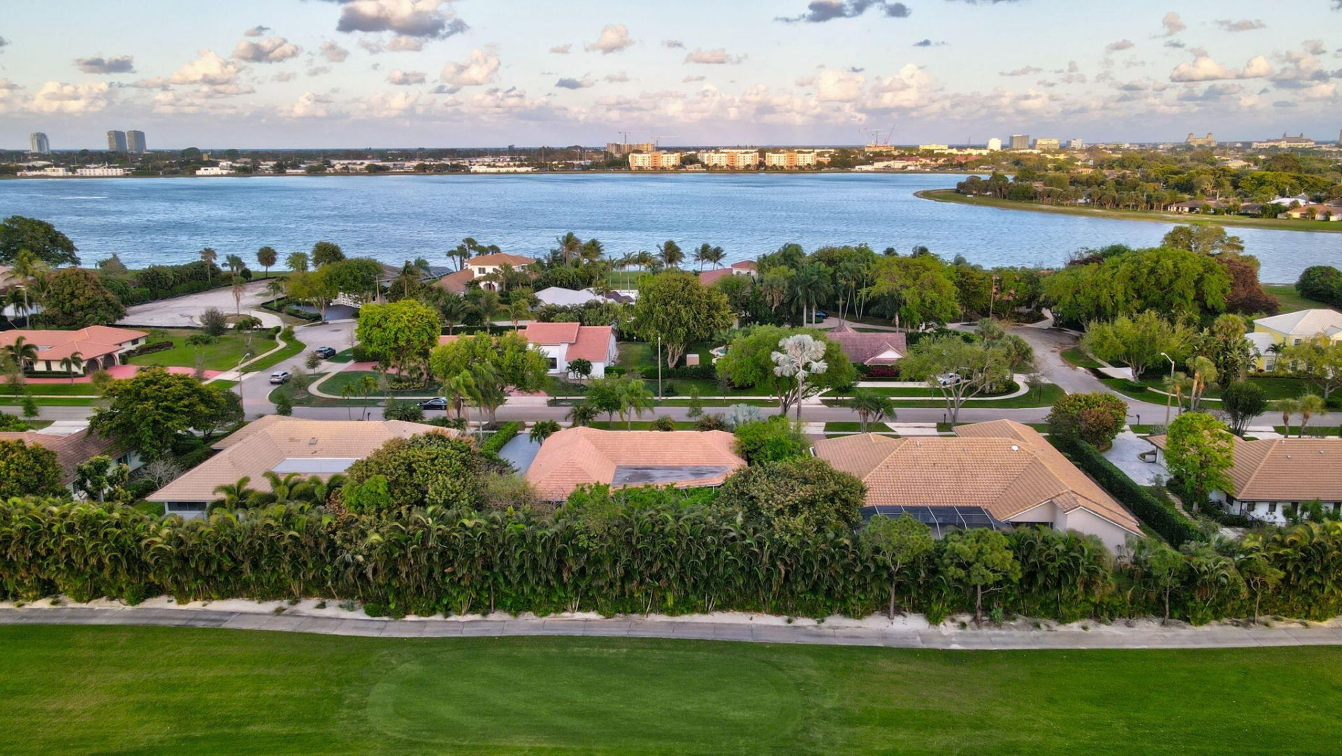 2001 Embassy Drive, West Palm Beach, FL 33401 Photo